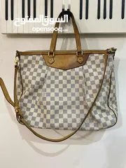  3 LOUIS VUITTON Siracusa GM Damier Azur Shoulder Bag White In good condition  شنتة لويس فيتون