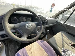  6 Volkswagen LT 6V gcc 2011