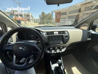  4 كيا ريو هاتشباك 2016