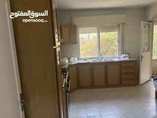  3 شقه للأيجار السنوي الجاردنز جنب اسواق شاكر