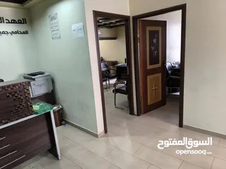  5 مكتبين للبيع