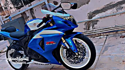  4 دراجة سوزوكي GSXR1000 ريس موديل 2009