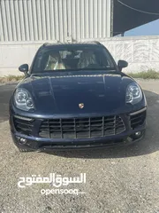  1 Porsche Macan 2018