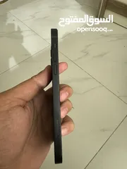  4 آيفون 12 لون اسود
