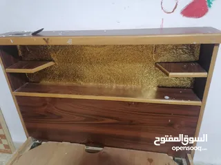  4 تخت وتواليت خشب ممتاز