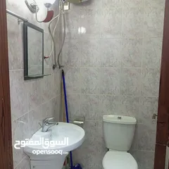  2 شقه للبيع مع العفش