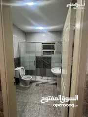  2 شقة فارغة للايجار من فيلا