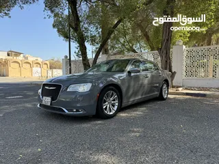  15 كرايزلر C 300 موديل 2017