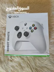  1 Xbox controller