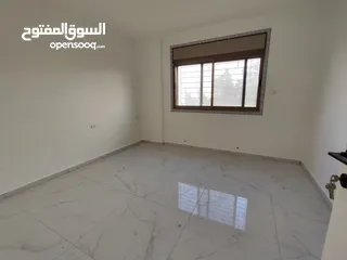  14 عااااججلل ششقة مع حححديقةةة غير مفروش للإيجار في عين مصباح