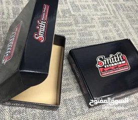  11 علب وصناديق كريمات وغيرها