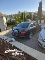  4 مرسيدس 2010 للبيع لون أسود عداد 65000، بحالة جيدة جداً