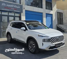  3 Hyundai Santa Fe Hybrid