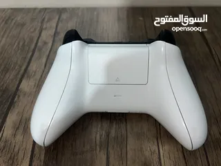  14 جهاز Xbox One X بحالة الجديد مع كرتونته