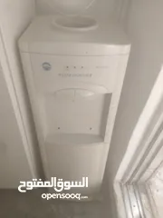  4 كولرات ماء بحالة جيدة جيدة على الفحص