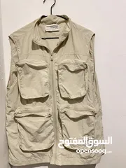  1 The giving movement utility vest