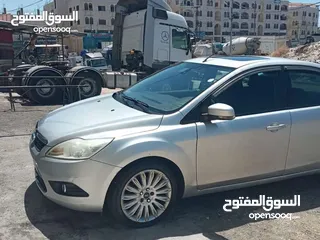  1 فورد فوكس موديل 2011 بحالة ممتازة جنط الفورد موجود شاشة كبيرة لاتحتاج إلى صيانة بسعر مغري جدا