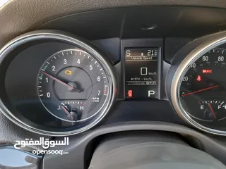  14 Jeep Grand Cherokee 2011                                                          Laredo 4x4