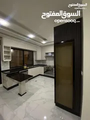  1 شقة مميزة للبيع   تشطيب سوبر ديلوكس  موقع استراتيجي مساحة الشقة 161 عمر البناء 3 سنوات