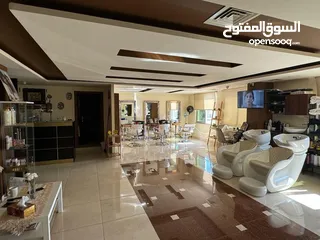  1 صالون سيدات للبيع  ( مجهز بالكامل) مشروع استثماري مميز وجاهز