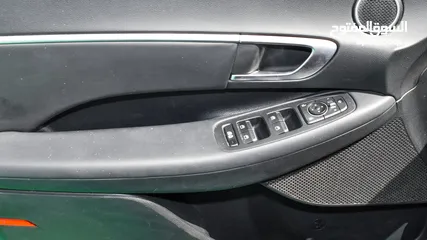  10 Hyundai Sonata model 2020 with panorama