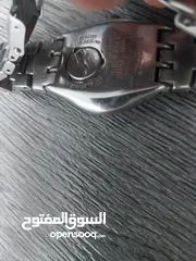  3 ساعه بناتيه اشتريتها 75 دينار بدي ابيعها ب 20 دينار بس بدها بطاريه
