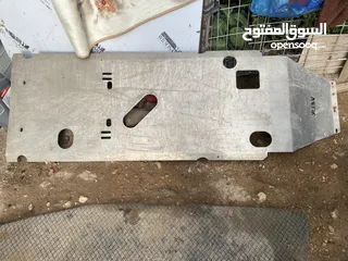  2 تصفيحة نيسان تيرانو شبه جديد