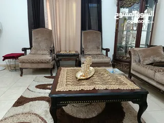  7 غرفه ضيوف جديده بحالة الوكاله و مميزه ...  لون رائع و خشب ثقيل  .... بسعر لقطه