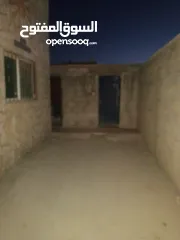 14 معمل اجبان أو مخللات