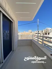  16 شقق استثمارية و خاصة صغيرة 95 متر شغل مميز جدا حمامات معلقة بالكامل