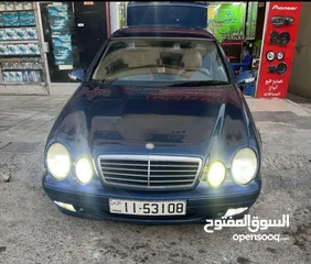  1 مرسيدس clk موديل 2001 لون ازرق مميزةً للبيع او للبدل