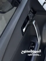 10 دفعه 70 والباقي شيكات او كاش بسعر حرق
