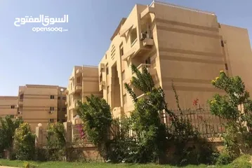  3 شقه للبيع تاني نمره من محور جمال عبد الناصر 6اكتوبر