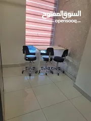  12 صالون نسائي من الدرجة الاولى للبيع