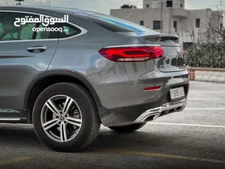  4 مرسيدس GLC 200 بنزين فل اضافات عدا الفتحة السيارة بحالة الوكالة قاطعة 10.000 كيلو فقط استيراد شخصي