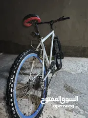  6 دراجه هوائيه من ست غيارات نضيفه