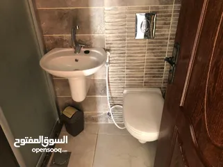  8 شاليه للبيع