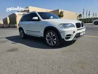  2 BMW X5.       2012