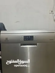  9 غسالة صحون النوع electrolux