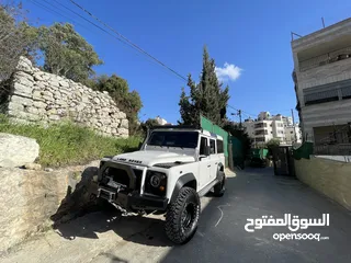  1 لاند روفر ديفندر 2008