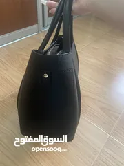  6 chris bella black leather purse for women. شنتة/شنطة/حقيبة كريس بيلا جلد اسود نسائية حجم كبير جديدة