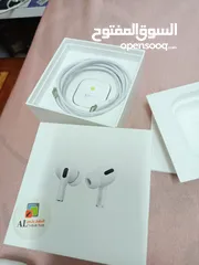  4 apple airpods pro like New condition