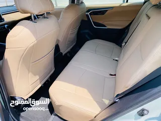  8 TOYOTA RAV4 2019 MODEL, LOW MILEAGE, ALL ORIGINAL PAINT, FOR SALE