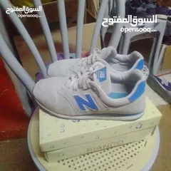  2 شوزات ماركات عالميه،،،،