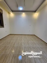  14 شقه جديده طابق ثاني سوبر ديلوكس علي شارعيين