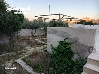  3 منزل للبيع المفرق بلعما الزيتونه واصل جميع الخدمات منطقة الزيتونة قريب من شارع اوستراد اربد الزرقاء