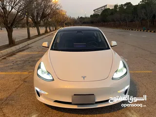  5 تيسلا موديل 3 tesla model