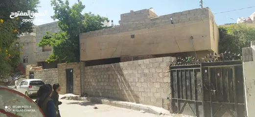  1 بيت مسلح دور واحد مساحه 3 لبنه ونص حر على شارع 7 متر قريبه من سوق الحصبه