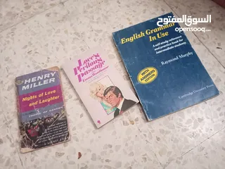  4 كتب جديدة تماما و يوجد منها ما استخدم قليلا لمن يرى تعلم اللغة الانجليزية و هواتها انصح ببعض الكتب و