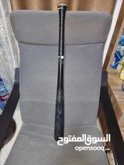  4 مضارب بيسبول أمريكية مستعملة  منوعة منها المعدني ومنها الخشبي بأسعار مناسبة